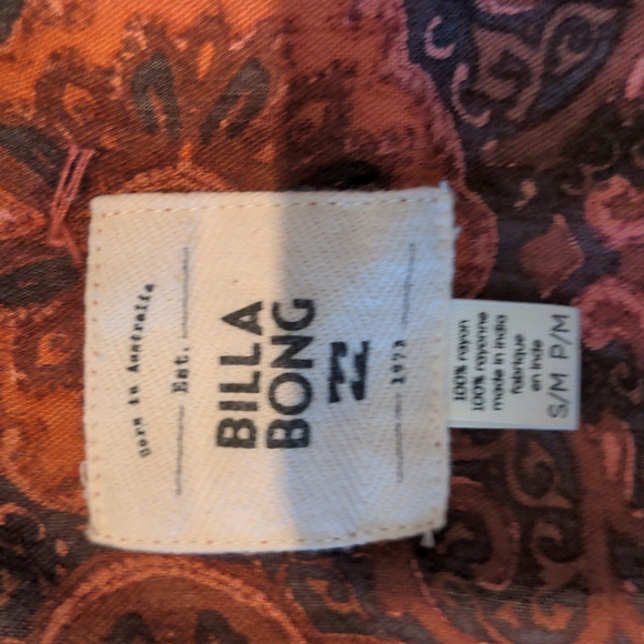 Billabong swimsuit cover up, kimono style, shawl - Picture 7 of 8